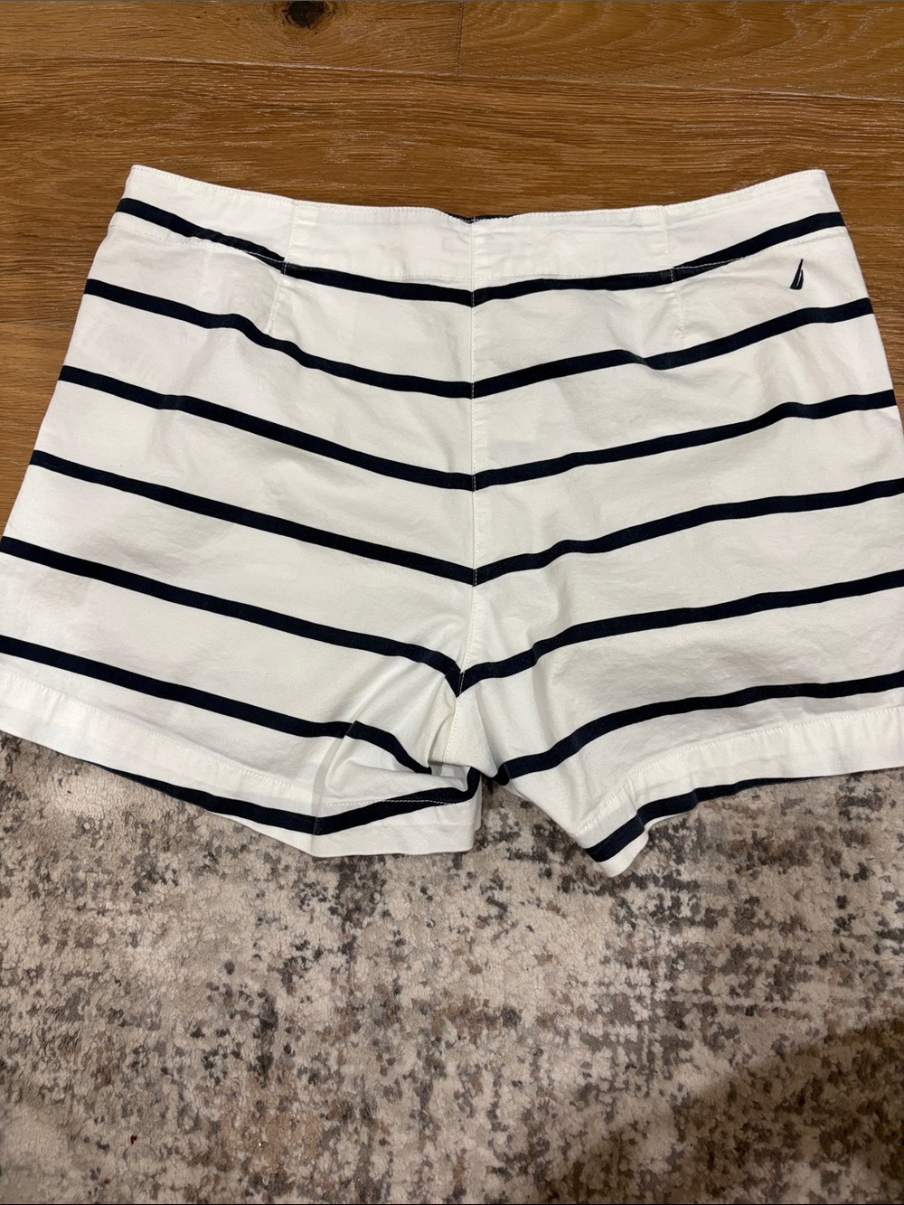 Nautica Striped White and Navy Cotton Shorts Women’s Size 12 - Picture 8 of 8
